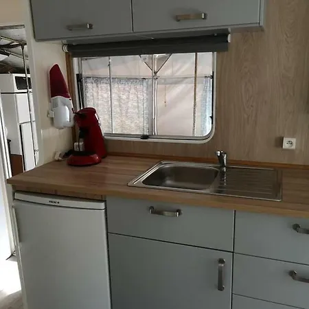 Caravane Résidentielle Confort Ardennes Camping *