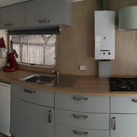 אתר קמפינג Caravane Residentielle Confort Ardennes