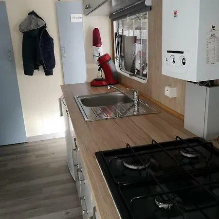 Caravane Residentielle Confort Ardennes אתר קמפינג