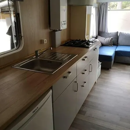 Caravane Residentielle Confort Ardennes אתר קמפינג *